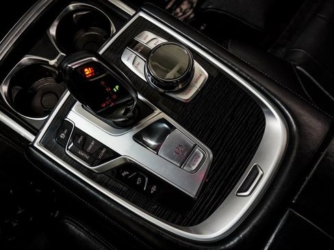 Used 2016 BMW 750i xDrive image 32