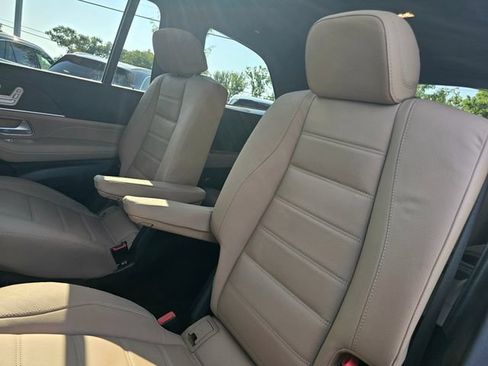 Certified 2025 Mercedes-Benz GLS 580 4MATIC image 26