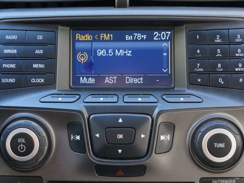 Used 2011 Ford Edge SE w/ 101A Rapid Spec Order Code image 34