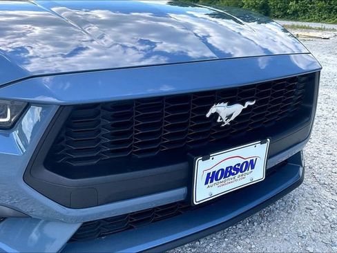 Used 2025 Ford Mustang Premium RWD image 29