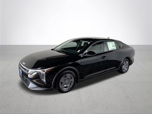 New 2026 Kia K4 FWD image 2