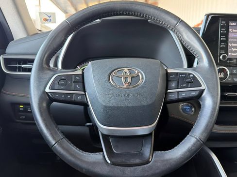 Used 2022 Toyota Highlander Bronze Edition AWD/4WD image 23