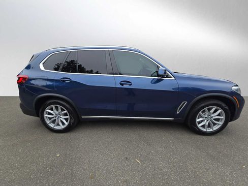Used 2019 BMW X5 xDrive40i w/ Premium Package 2 AWD/4WD image 2