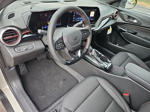 New 2026 Chevrolet Trax RS w/ Sunroof Package image 11