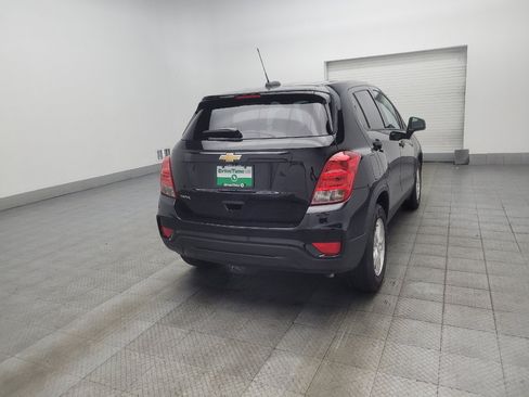 Used 2021 Chevrolet Trax LS w/ Tint and Cruise Package FWD image 9