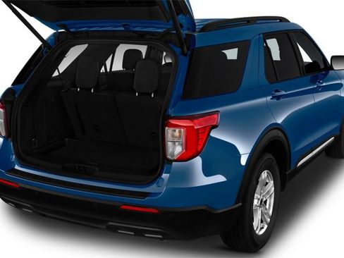 Used 2025 Ford Explorer Platinum w/ LUX Leather Package AWD/4WD image 7