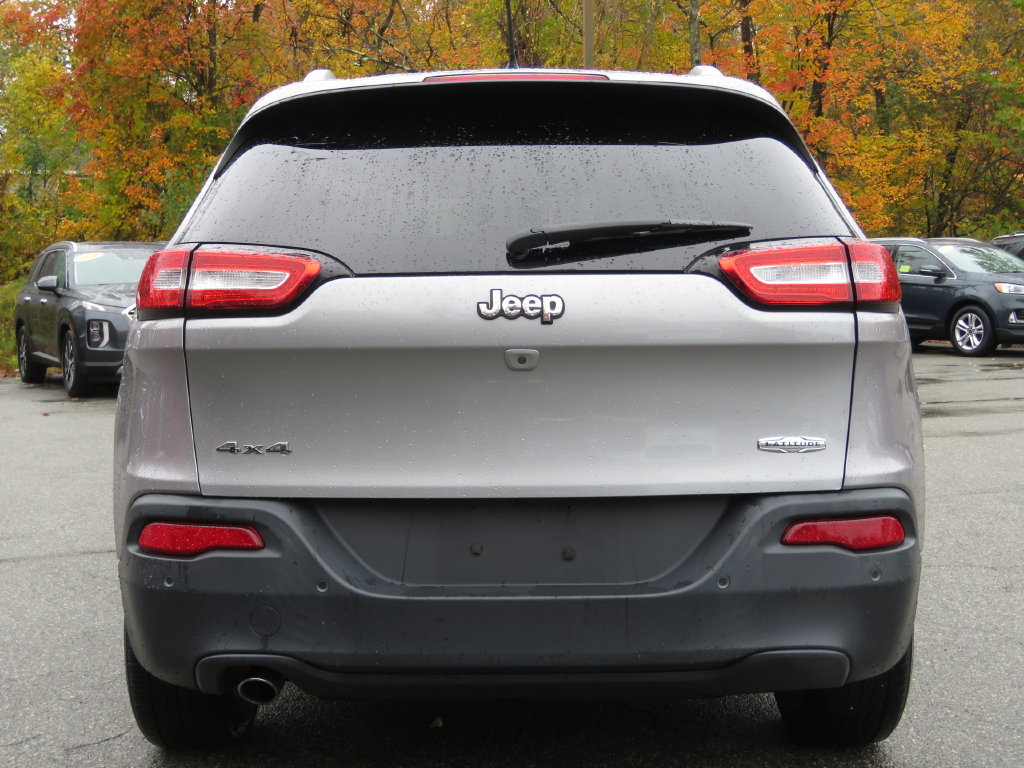 Used 2016 Jeep Cherokee Latitude w/ Safety/Convenience Group AWD/4WD image 6