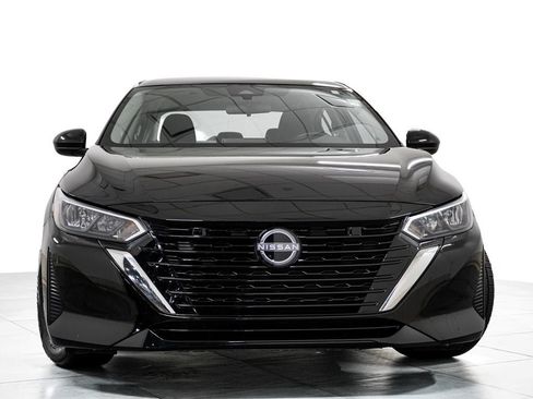 Used 2024 Nissan Sentra SV FWD image 3