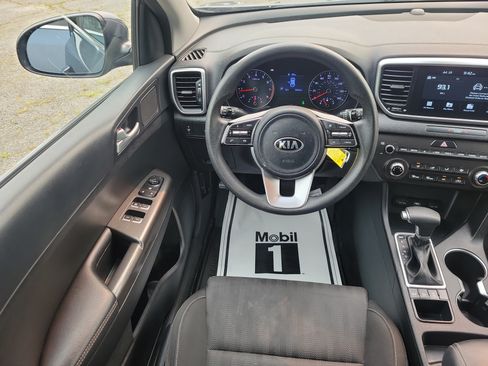 Used 2020 Kia Sportage LX AWD/4WD image 19