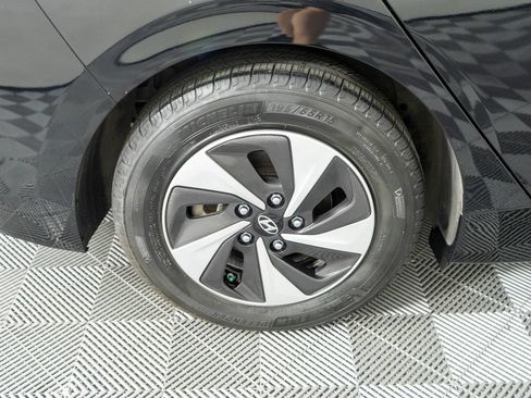 Used 2017 Hyundai Ioniq SEL FWD image 29