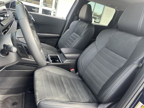 Used 2024 Mitsubishi Outlander SE AWD/4WD image 11