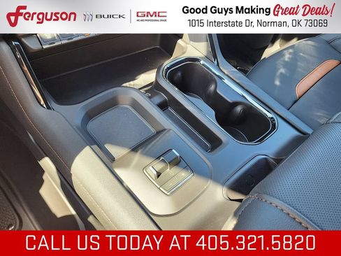 New 2026 GMC Sierra 2500 AT4 w/ AT4 Premium Plus Package AWD/4WD image 32