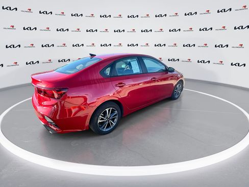 Certified 2024 Kia Forte LXS w/ LXS Technology Package image 8