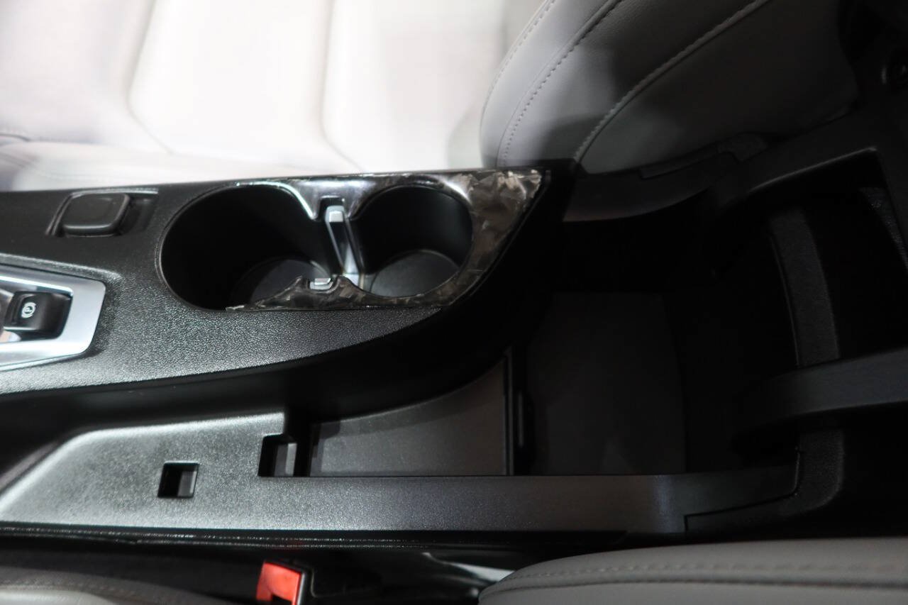 Used 2021 Chevrolet Camaro SS RWD image 32