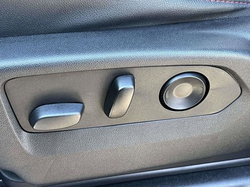 Used 2022 Chevrolet Tahoe RST image 21