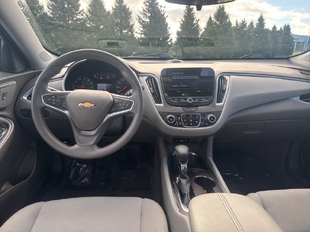 Used 2025 Chevrolet Malibu LT FWD image 14