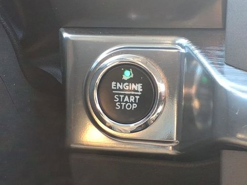 Used 2021 Ford F150 Lariat image 12