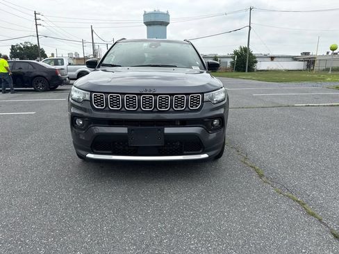 Used 2024 Jeep Compass Limited AWD/4WD image 5