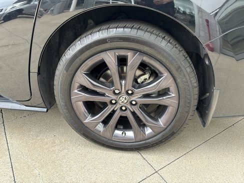 Used 2024 Toyota Sienna XSE image 35