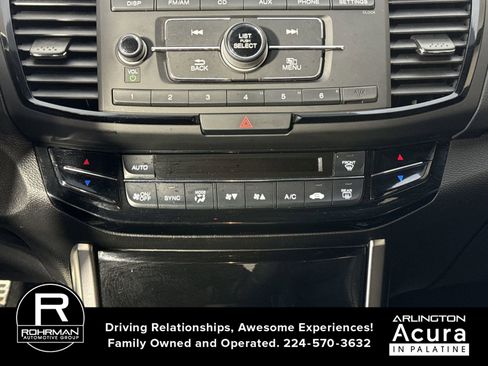 Used 2017 Honda Accord Sport image 9