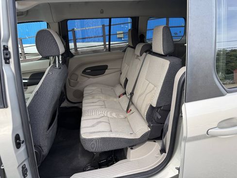 Used 2015 Ford Transit Connect XLT FWD image 11