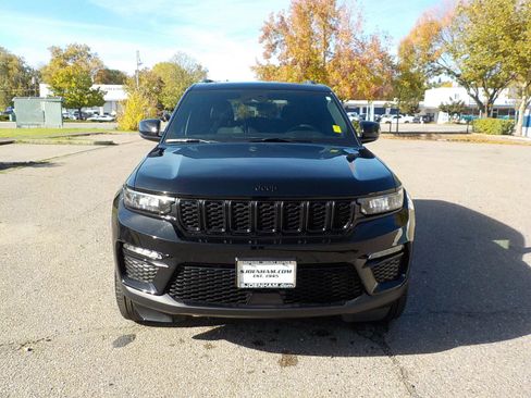 New 2025 Jeep Grand Cherokee Limited w/ Black Appearance Package image 3