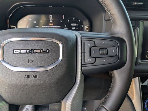 Used 2024 GMC Yukon XL Denali image 22