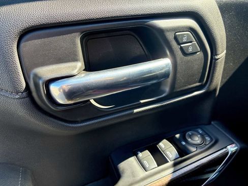 Certified 2020 Chevrolet Silverado 1500 RST image 22