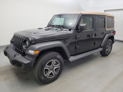 Used 2020 Jeep Wrangler Unlimited Sport AWD/4WD image 2
