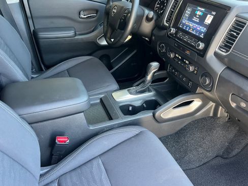 Used 2023 Nissan Frontier SV w/ Technology Package AWD/4WD image 17