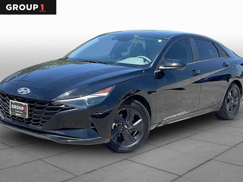 Used 2023 Hyundai Elantra SEL w/ Cargo Package FWD image 1