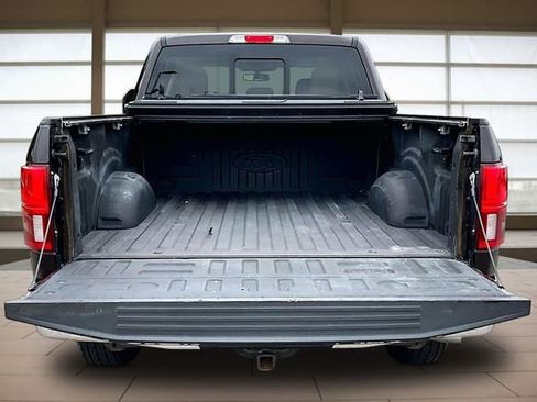 Used 2018 Ford F150 Lariat w/ Equipment Group 502A Luxury AWD/4WD image 18