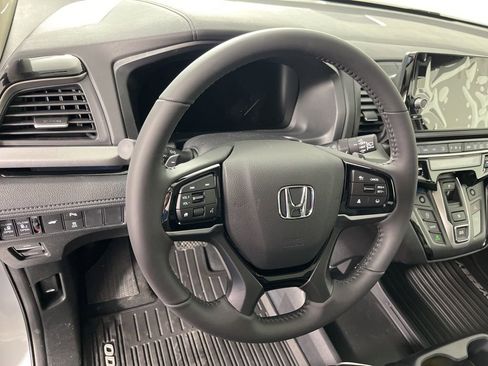 New 2026 Honda Odyssey Touring image 33
