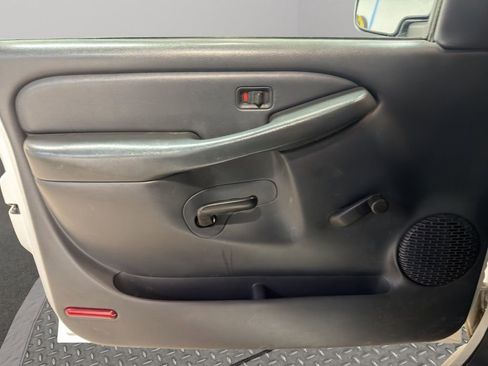 Used 2000 Chevrolet Silverado 1500 4x4 Extended Cab w/ Firm Ride Suspension Pkg image 14