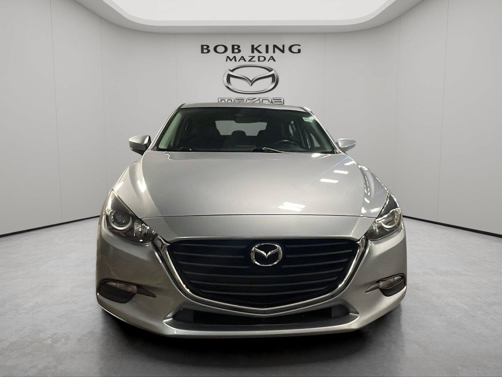 Used 2018 MAZDA MAZDA3 Touring FWD image 8