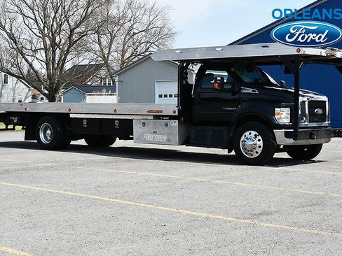 Used 2018 Ford F750 2WD Regular Cab Super Duty image 1