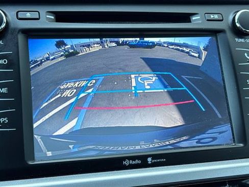 Used 2015 Toyota Highlander XLE AWD/4WD image 23