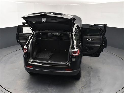 New 2026 Jeep Compass Latitude image 29