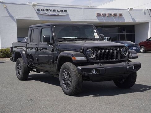 New 2026 Jeep Gladiator Sport image 2