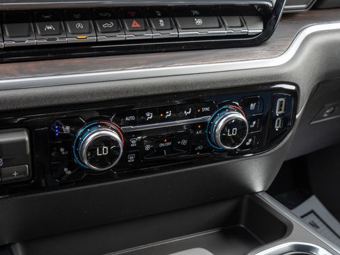 New 2026 GMC Sierra 1500 SLT w/ SLT Premium Package image 14