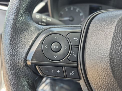 Used 2025 Toyota Corolla LE FWD image 29