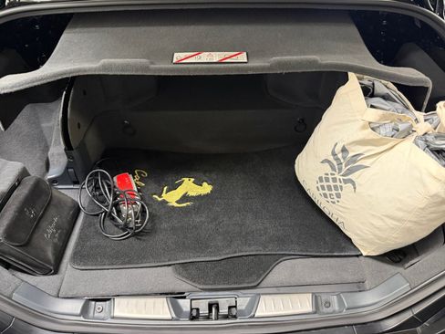 Used 2010 Ferrari California RWD image 19