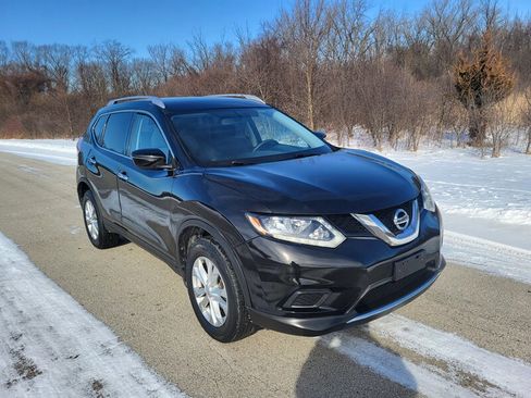 Used 2016 Nissan Rogue SV image 5