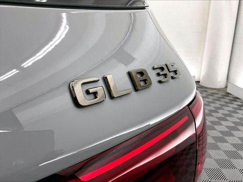 Used 2026 Mercedes-Benz GLB 35 AMG 4MATIC image 32