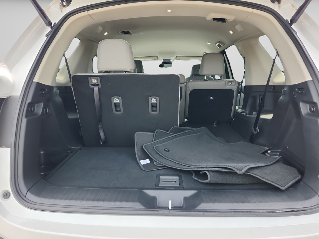 Used 2025 Honda Pilot EX-L image 16