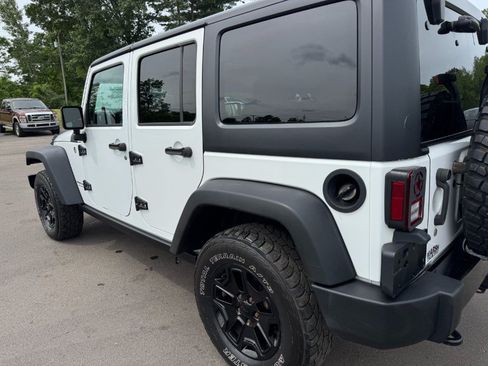 Used 2018 Jeep Wrangler Unlimited Sport w/ Quick Order Package 23W AWD/4WD image 10