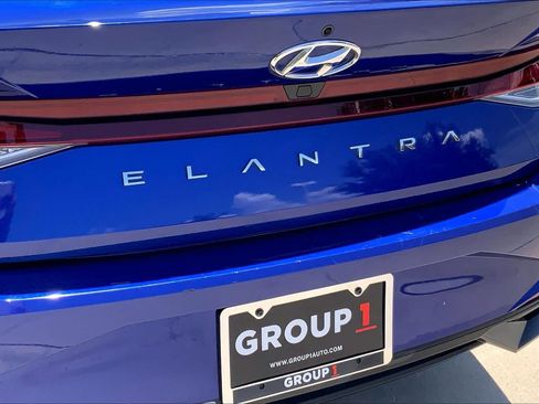 Used 2023 Hyundai Elantra SEL w/ Convenience Package FWD image 29
