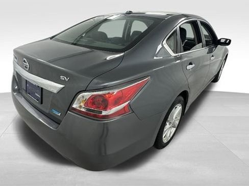Used 2014 Nissan Altima 2.5 SV image 3