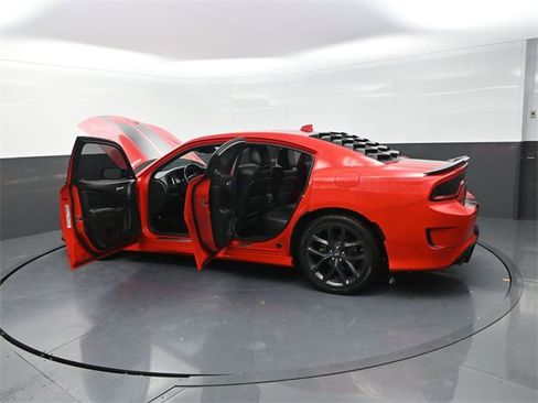 Used 2022 Dodge Charger R/T w/ Plus Group image 29