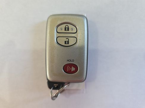 Used 2015 Toyota 4Runner Limited w/ Four Season Floor Mat Package AWD/4WD image 32